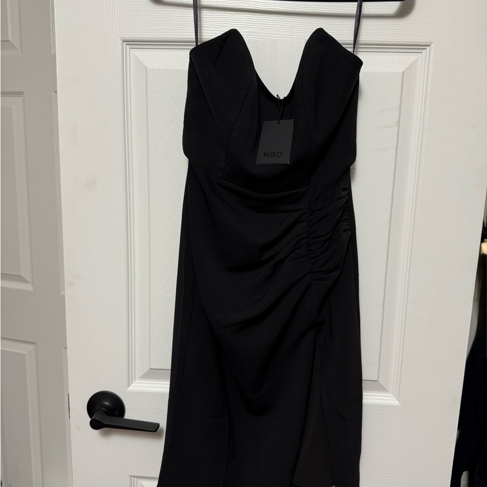 NBD Black Ruched Sweetheart Sheath Dress